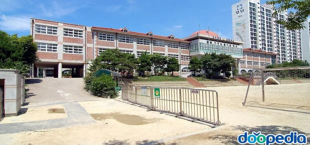 대구용전초등학교.webp